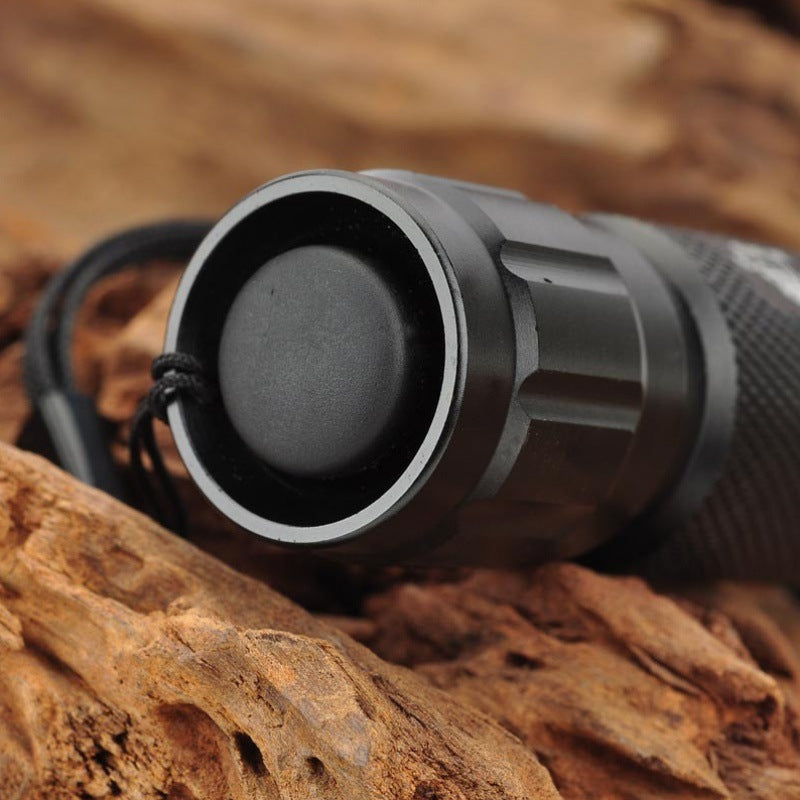 Outdoor High-power Long-range Flashlight