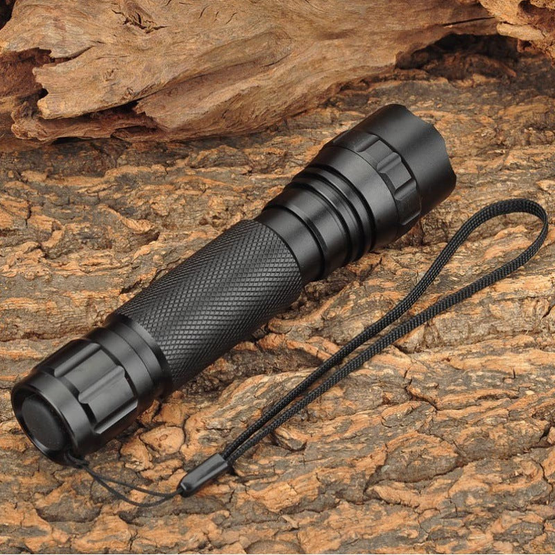 Outdoor High-power Long-range Flashlight